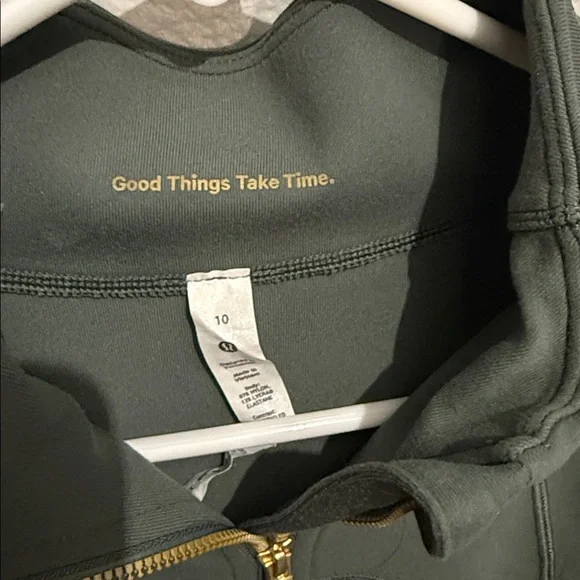 Lululemon Athletica Olive Jacket with Gold Zipper - Picture 2 of 5